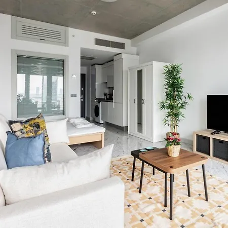 Daire Cozy Bright Studio! Parkinggympool Access! #374 *