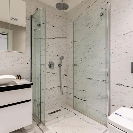 Cozy Bright Studio! Parkinggympool Access! #374