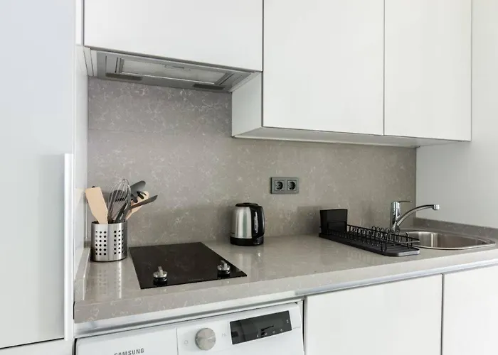 Διαμέρισμα Cozy Bright Studio! Parkinggympool Access! #374 *