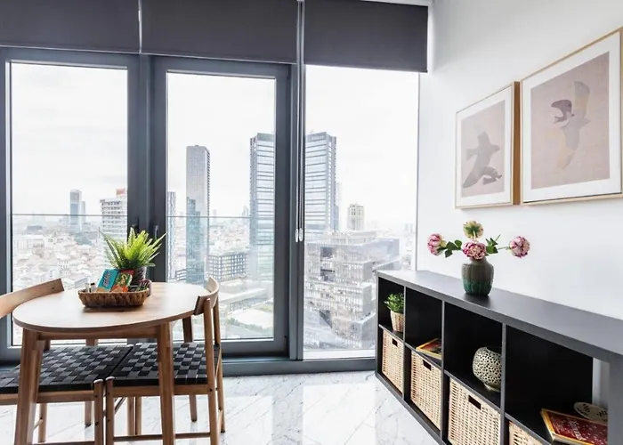 Cozy Bright Studio! Parkinggympool Access! #374 *