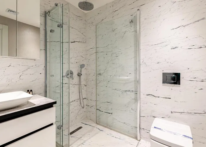 Cozy Bright Studio! Parkinggympool Access! #374 公寓 *