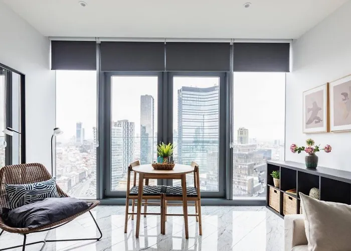 Cozy Bright Studio! Parkinggympool Access! #374 *