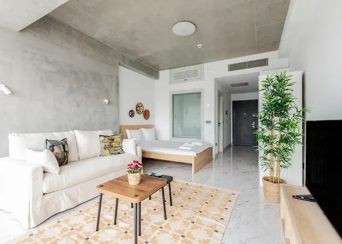 Cozy Bright Studio! Parkinggympool Access! #374 公寓