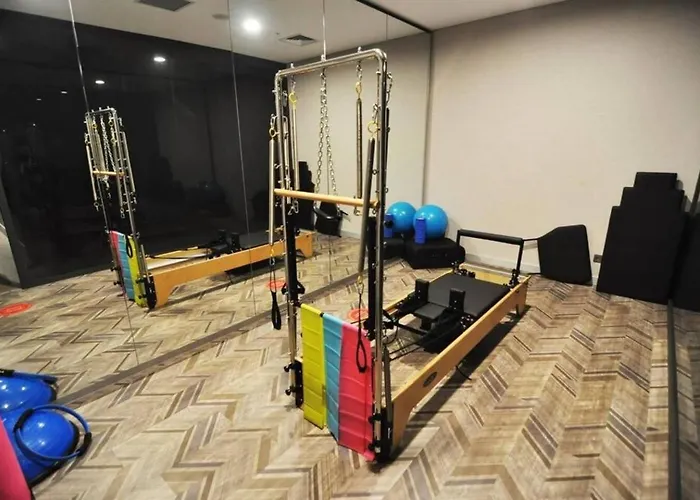 公寓 Cozy Bright Studio! Parkinggympool Access! #374 *