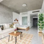 Cozy Bright Studio! Parkinggympool Access! #374 Apartmán